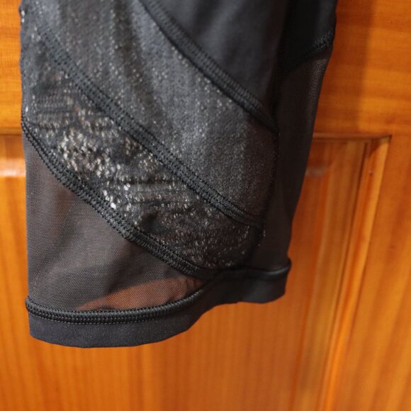 Lululemon Cropped Lace Sheer Detail Leggings Capri 12 - Picture 5 of 13